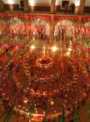 Padres acusan “chantaje institucional” en colecta escolar para altares de muertos oficiales en Salamanca Padres acusan “chantaje institucional” en colecta escolar para altares de muertos oficiales en Salamanca