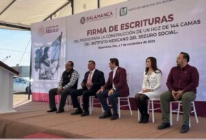 FIRMA EL IMSS LAS ESCRITURAS DEL TERRENO DONDE CONSTRUIRÁ SU HOSPITAL REGIONAL DE ZONA FIRMA EL IMSS LAS ESCRITURAS DEL TERRENO DONDE CONSTRUIRÁ SU HOSPITAL REGIONAL DE ZONA