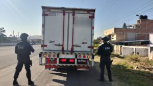 Recuperan cargamento con alimento para ganado en Salamanca Recuperan cargamento con alimento para ganado en Salamanca