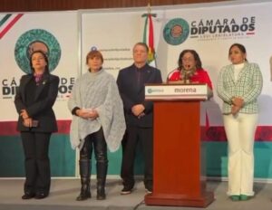 DIPUTADA FEDERAL SOLICITA QUE DE LA CARA AGUSTÍN ROBLES MONTENEGRO POR FIRMA DE PROYECTO DIPUTADA FEDERAL SOLICITA QUE DE LA CARA AGUSTÍN ROBLES MONTENEGRO POR FIRMA DE PROYECTO