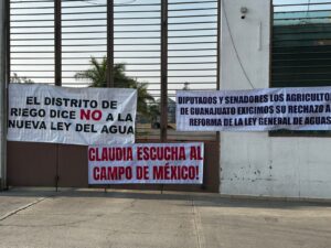 Agricultores de Guanajuato inician megacaravana y exigen diálogo en el distrito de riego 011 Agricultores de Guanajuato inician megacaravana y exigen diálogo en el distrito de riego 011
