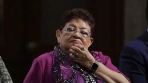 Ernestina Godoy asume la Fiscalía interina: Gertz la designa antes de presentar su renuncia Ernestina Godoy asume la Fiscalía interina: Gertz la designa antes de presentar su renuncia