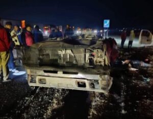 Mueren 11 jornaleros de Comonfort en aparatoso accidente en la autopista Salamanca-León Mueren 11 jornaleros de Comonfort en aparatoso accidente en la autopista Salamanca-León