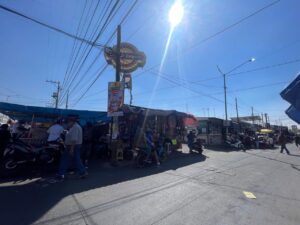 Reaparecen presuntos extorsionadores en el mercado Tomasa Esteves Reaparecen presuntos extorsionadores en el mercado Tomasa Esteves