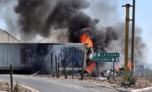 Despliegue de seguridad en Michoacán desata ola de bloqueos: dos muertos y 16 municipios afectados Despliegue de seguridad en Michoacán desata ola de bloqueos: dos muertos y 16 municipios afectados