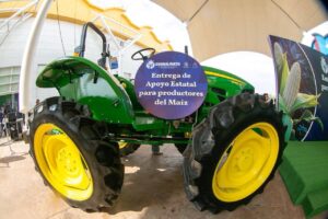 Entrega gobierno apoyos a productores de maíz en Guanajuato Entrega gobierno apoyos a productores de maíz en Guanajuato