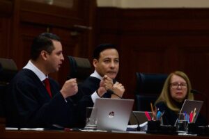 La Corte entrega camionetas de lujo a sus nueve ministros por razones de “seguridad” La Corte entrega camionetas de lujo a sus nueve ministros por razones de “seguridad”