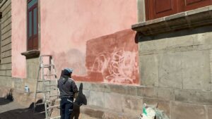 Vuelven a vandalizar con grafiti paredes de la Presidencia Municipal Vuelven a vandalizar con grafiti paredes de la Presidencia Municipal