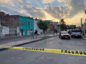 Irrumpen en vivienda y asesinan a balazos a mujer y a su hijo en colonia Santa Anita de Irapuato Irrumpen en vivienda y asesinan a balazos a mujer y a su hijo en colonia Santa Anita de Irapuato