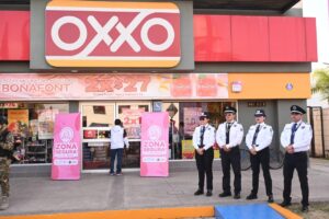 Refuerzan seguridad para mujeres en Irapuato con “Puntos Rosas” Refuerzan seguridad para mujeres en Irapuato con “Puntos Rosas”