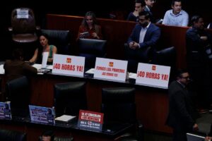 Sheinbaum celebra aprobación en el Senado de reforma para reducir jornada laboral a 40 horas Sheinbaum celebra aprobación en el Senado de reforma para reducir jornada laboral a 40 horas