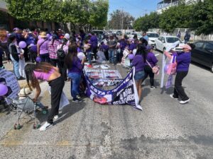 RECLAMOS DIRECTOS AL ALCALDE Y DOS DETENIDOS EN MARCHA FEMINISTA DEL DÍA DE LA MUJER RECLAMOS DIRECTOS AL ALCALDE Y DOS DETENIDOS EN MARCHA FEMINISTA DEL DÍA DE LA MUJER