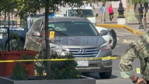 Ataque armado en pleno centro de Irapuato deja un hombre sin vida junto a Presidencia Municipal Ataque armado en pleno centro de Irapuato deja un hombre sin vida junto a Presidencia Municipal