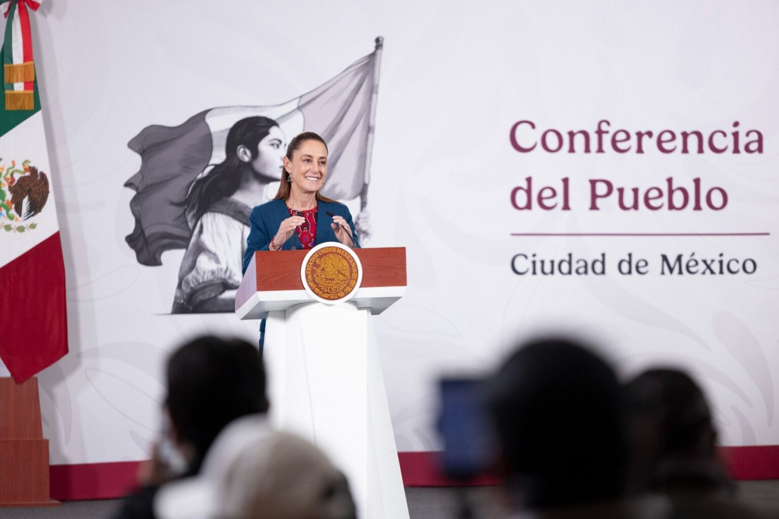 Sheinbaum presenta “Decálogo por la Democracia” y confirma Plan B si no ...