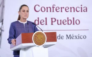 Sheinbaum reclama alza en gasolina y diésel; convoca a gasolineros y advierte vigilancia de Profeco Sheinbaum reclama alza en gasolina y diésel; convoca a gasolineros y advierte vigilancia de Profeco