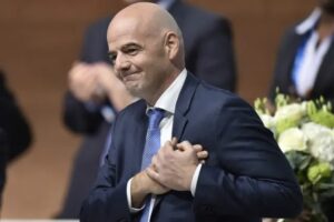 Infantino abre la puerta a una revisión independiente de la FIFA tras críticas por su plan fallido Infantino abre la puerta a una revisión independiente de la FIFA tras críticas por su plan fallido