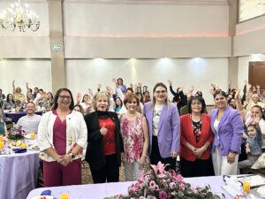 PRI Irapuato reconoce a mujeres que han abierto camino en la política y la sociedad PRI Irapuato reconoce a mujeres que han abierto camino en la política y la sociedad