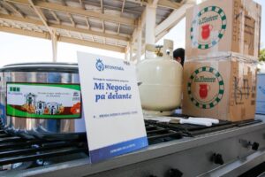 Entregan apoyos a 180 emprendedoras en Guanajuato con programa “Mi Negocio Pa’Delante” Entregan apoyos a 180 emprendedoras en Guanajuato con programa “Mi Negocio Pa’Delante”