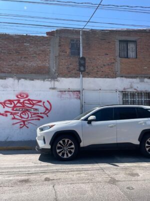 Vecinos exigen reparación de semáforos vehiculares y peatonales en Salamanca Vecinos exigen reparación de semáforos vehiculares y peatonales en Salamanca