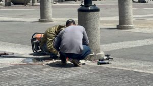 Retiran cableado en portales y refuerzan orden en el Centro Histórico de Irapuato Retiran cableado en portales y refuerzan orden en el Centro Histórico de Irapuato