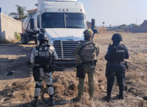 Aseguran células mixtas centro de almacenamiento de hidrocarburo en Celaya Aseguran células mixtas centro de almacenamiento de hidrocarburo en Celaya
