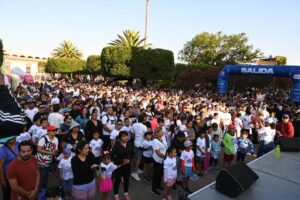 Más de mil 500 niñas y niños llenan de color el Centro de Irapuato en carrera pet friendly Más de mil 500 niñas y niños llenan de color el Centro de Irapuato en carrera pet friendly