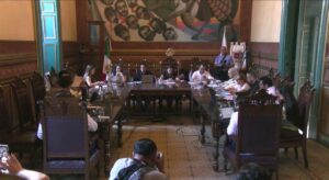 Revienta debate en Ayuntamiento por recibos de agua y servicios a ciudadanos Revienta debate en Ayuntamiento por recibos de agua y servicios a ciudadanos