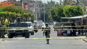 Atacan a balazos a hombre en colonia Playa Azul de Irapuato; fue trasladado grave al hospital Atacan a balazos a hombre en colonia Playa Azul de Irapuato; fue trasladado grave al hospital