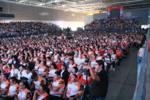 Irapuato reúne a más de 5 mil maestros en jornada estatal del SNTE; celebran 50 años de telesecundarias Irapuato reúne a más de 5 mil maestros en jornada estatal del SNTE; celebran 50 años de telesecundarias