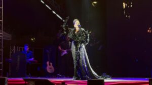 Natalia Jiménez conquista Irapuato con noche de nostalgia y homenaje a las madres Natalia Jiménez conquista Irapuato con noche de nostalgia y homenaje a las madres