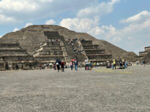 Con alta vigilancia y reducción de turistas se mantiene Teotihuacán a semanas del ataque armado Con alta vigilancia y reducción de turistas se mantiene Teotihuacán a semanas del ataque armado