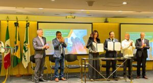 Pemex y Petrobras firman acuerdo para explorar proyectos conjuntos en hidrocarburos Pemex y Petrobras firman acuerdo para explorar proyectos conjuntos en hidrocarburos