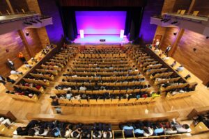 Impulsan en Irapuato foro sobre uso responsable de redes sociales para niñas, niños y adolescentes Impulsan en Irapuato foro sobre uso responsable de redes sociales para niñas, niños y adolescentes