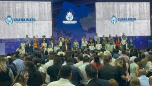 Lanzan programa “Manos a la Obra” con 386 proyectos para los 46 municipios de Guanajuato Lanzan programa “Manos a la Obra” con 386 proyectos para los 46 municipios de Guanajuato