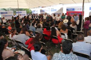 Gobierno de Irapuato acerca trámites y servicios a familias de La Candelaria Gobierno de Irapuato acerca trámites y servicios a familias de La Candelaria