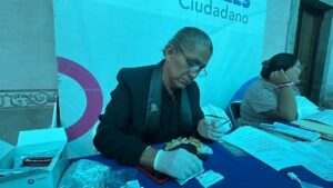 DEHUSEX lleva pruebas gratuitas de VIH y hepatitis C al centro histórico de Irapuato DEHUSEX lleva pruebas gratuitas de VIH y hepatitis C al centro histórico de Irapuato