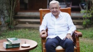 AMLO reaparece para cerrar filas con Sheinbaum y lanza mensaje a Trump: “Que regrese el otro” AMLO reaparece para cerrar filas con Sheinbaum y lanza mensaje a Trump: “Que regrese el otro”