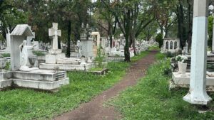Irapuato refuerza mantenimiento y prevención del dengue en panteones municipales Irapuato refuerza mantenimiento y prevención del dengue en panteones municipales