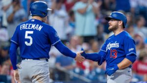 Dodgers consiguen victoria ante Fillis gracias a jonrón de Max Muncy y triple de Tommy Edman Dodgers consiguen victoria ante Fillis gracias a jonrón de Max Muncy y triple de Tommy Edman