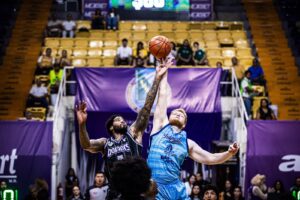Freseros deja buenas sensaciones, pero cae por la mínima ante Dorados en su debut en la LNBP Freseros deja buenas sensaciones, pero cae por la mínima ante Dorados en su debut en la LNBP