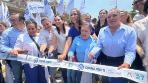 Estado y Municipio entregan rehabilitación de la calle Fray Juan de Zumárraga; beneficia a familias de la colonia 8 de Junio Estado y Municipio entregan rehabilitación de la calle Fray Juan de Zumárraga; beneficia a familias de la colonia 8 de Junio