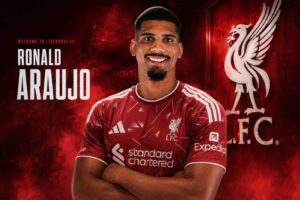 Ronald Araujo es presentado con el Liverpool Ronald Araujo es presentado con el Liverpool