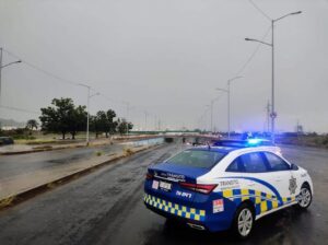 Lluvia golpea a Irapuato: derrumbe alcanza agencia de autos y obliga a cerrar vialidades Lluvia golpea a Irapuato: derrumbe alcanza agencia de autos y obliga a cerrar vialidades