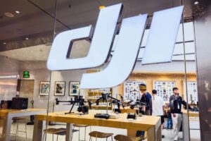 Roban cargamento de drones y cámaras DJI al salir del AIFA; empresa bloquea los equipos para impedir su activación Roban cargamento de drones y cámaras DJI al salir del AIFA; empresa bloquea los equipos para impedir su activación