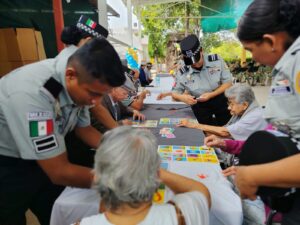 Guardia Nacional lleva música y convivencia a adultos mayores de Irapuato Guardia Nacional lleva música y convivencia a adultos mayores de Irapuato