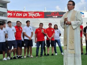 Irapuato reúne a su presente y a sus leyendas en el Sergio León Chávez Irapuato reúne a su presente y a sus leyendas en el Sergio León Chávez
