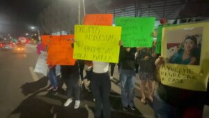 Familiares y amigos exigen justicia por Karla, estudiante originaria de Irapuato, Gto., localizada sin vida en Zapopan, Jalisco Familiares y amigos exigen justicia por Karla, estudiante originaria de Irapuato, Gto., localizada sin vida en Zapopan, Jalisco