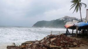 El huracán «Polo» se desplaza en el Pacífico como categoría 5; dejará lluvias en cuatro estados El huracán «Polo» se desplaza en el Pacífico como categoría 5; dejará lluvias en cuatro estados