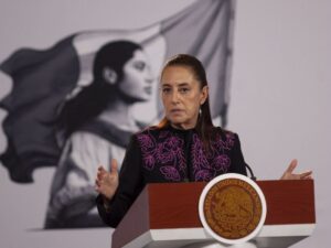 Sheinbaum pide reforzar acciones de seguridad tras asesinato de estudiantes de la UAEM Sheinbaum pide reforzar acciones de seguridad tras asesinato de estudiantes de la UAEM