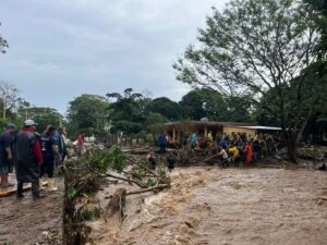 Lluvias en Veracruz dejan un muerto y 29 municipios afectados; mantienen activa la alerta gris Lluvias en Veracruz dejan un muerto y 29 municipios afectados; mantienen activa la alerta gris